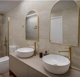 4 bedroom villa with pool by the sea, near Corfu town, sleeps 8